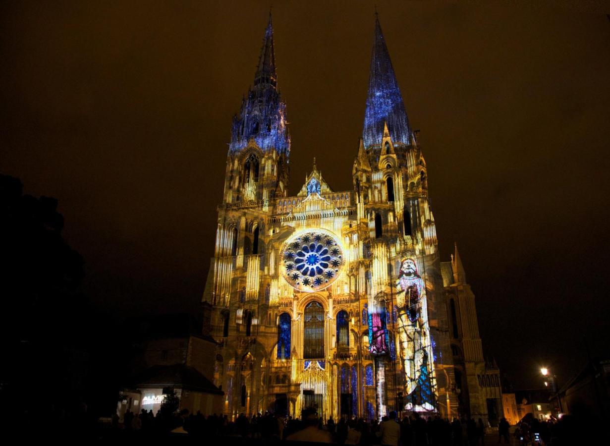 B&B Hotel Chartres Centre Cathedrale 3 Etoiles Kültér fotó
