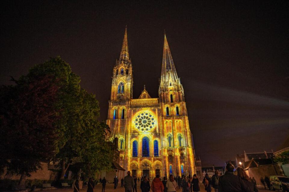 B&B Hotel Chartres Centre Cathedrale 3 Etoiles Kültér fotó
